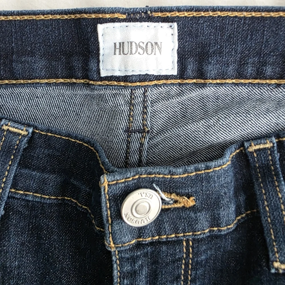 Hudson Nico Mid Rise Super Skinny Dark Wash Jeans 30